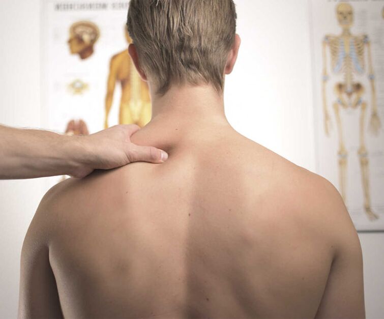 Diagnostische Untersuchung eines Patienten mit zervikaler Osteochondrose zur Festlegung eines Behandlungsplans